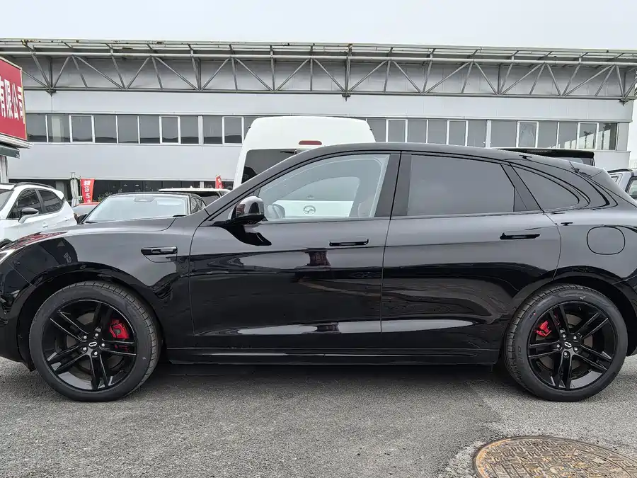 AITO Wenjie M5