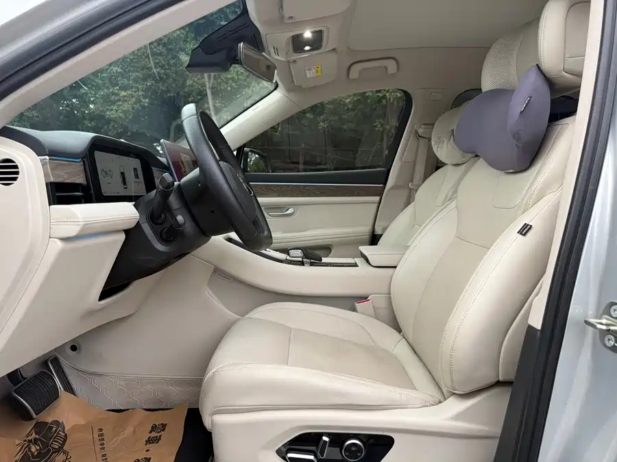AITO Wenjie M5