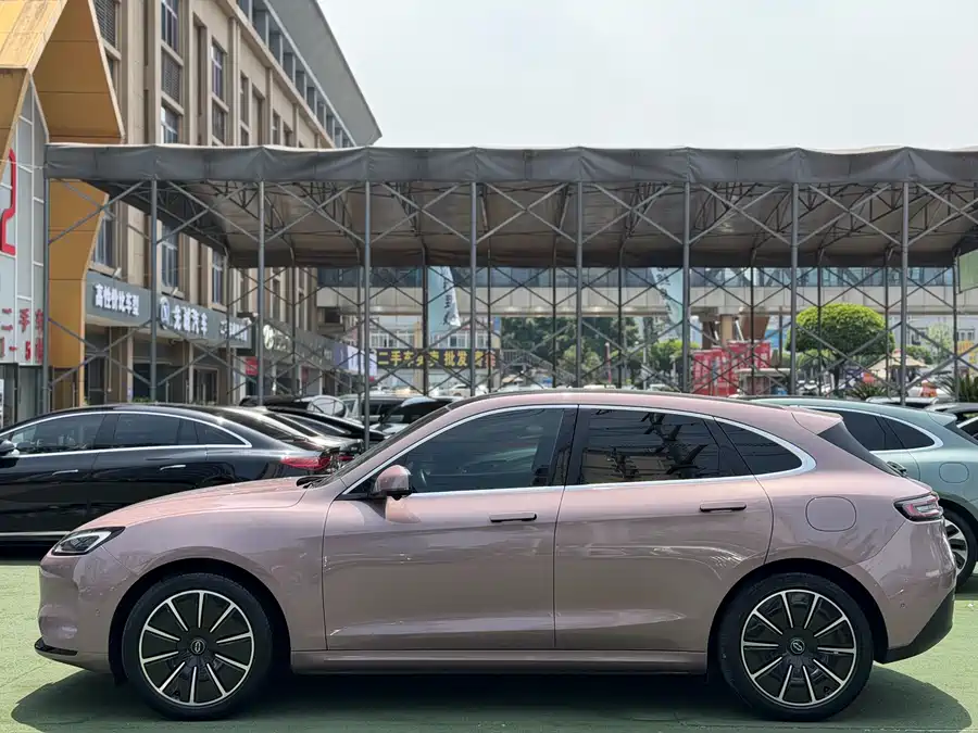 AITO Wenjie M5