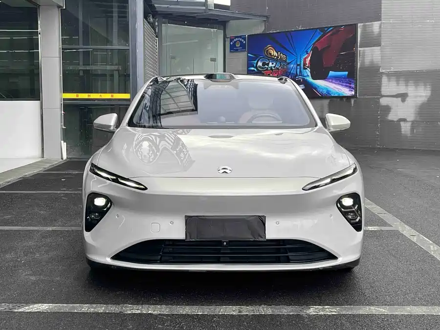 NIO ET7