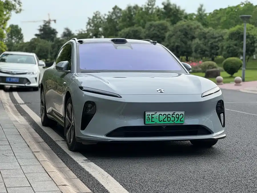 NIO ET5T