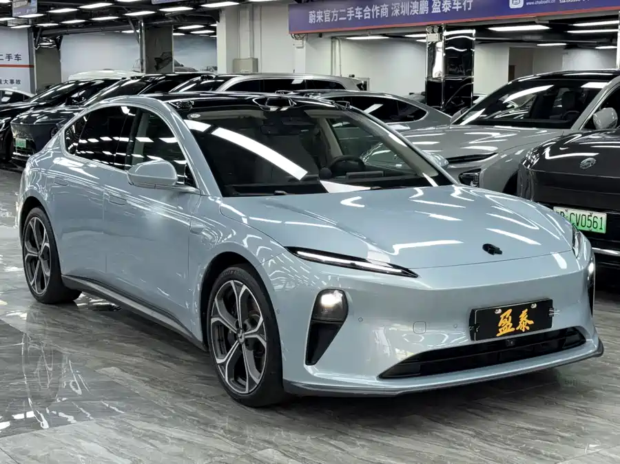 NIO ET5