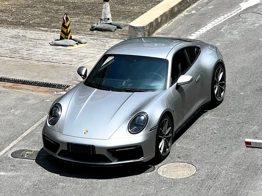 Porsche 911