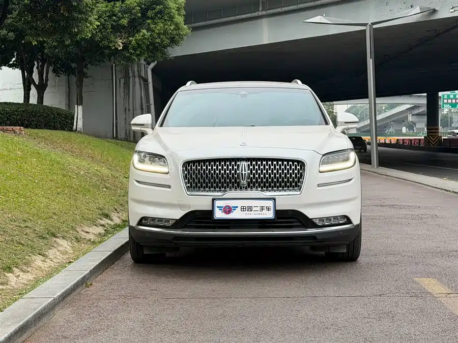 Lincoln Navigator