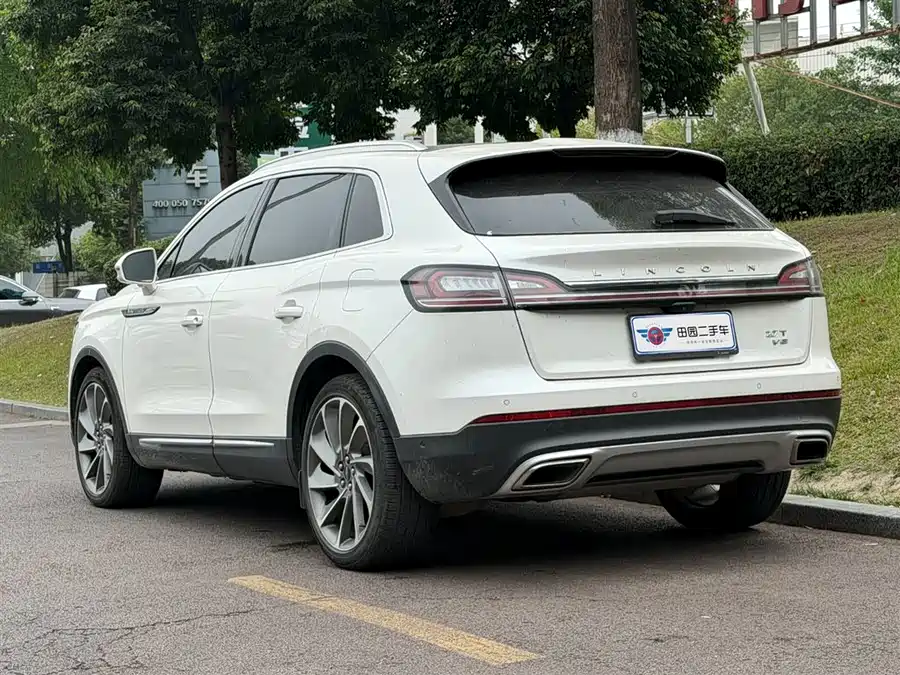 Lincoln Navigator