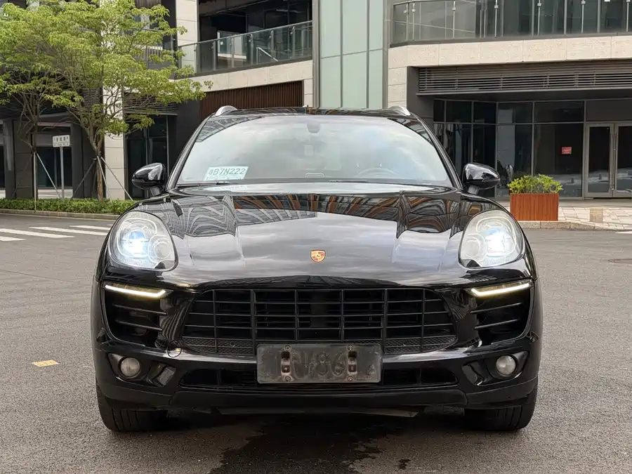 Porsche Macan