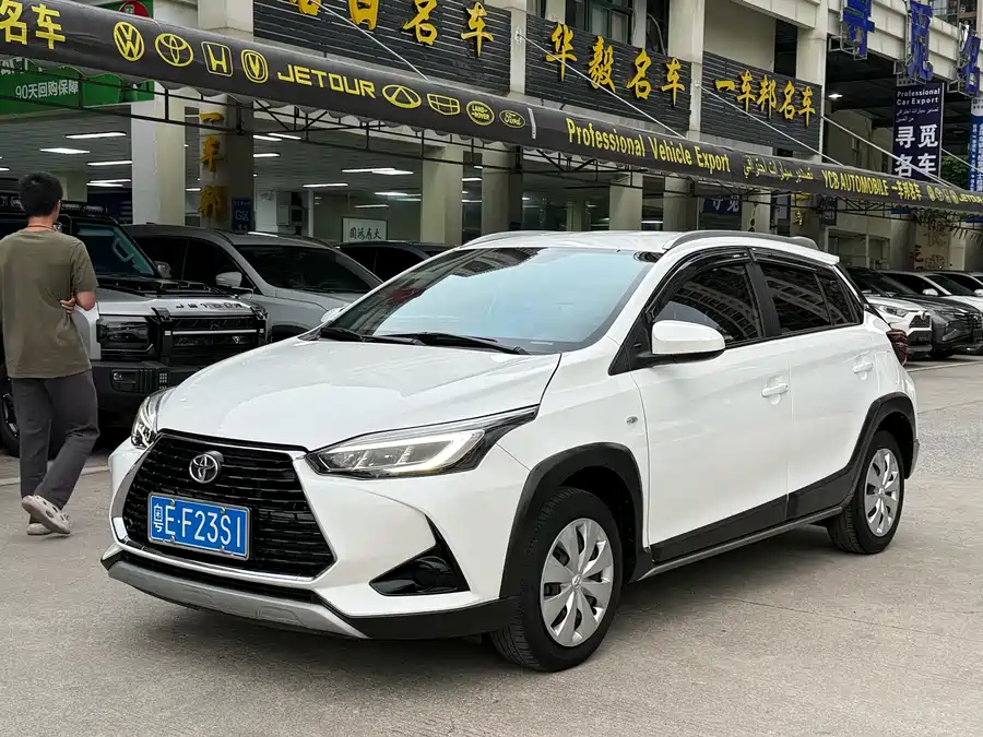 Toyota YARiS L