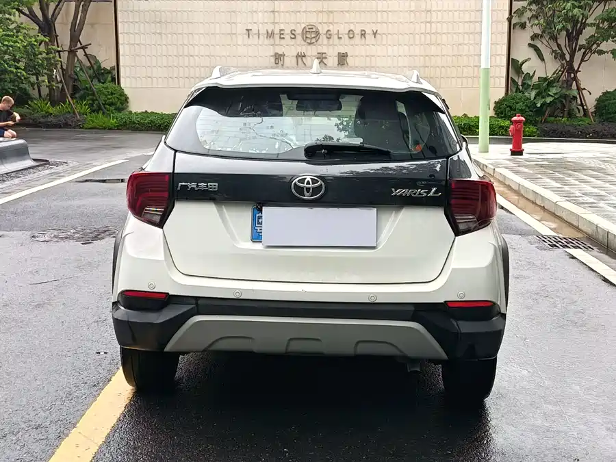 Toyota YARiS L