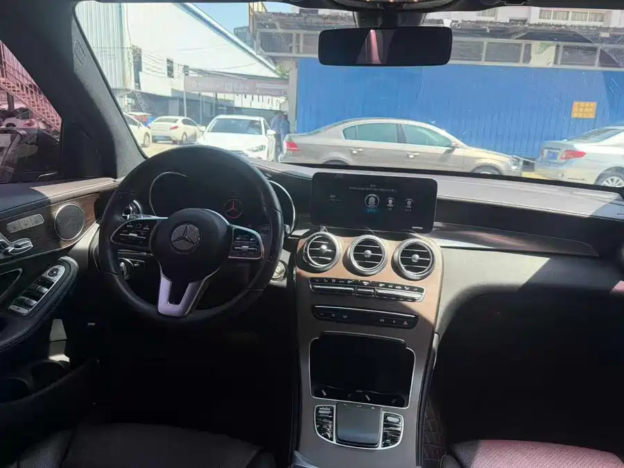 Mercedes Benz GLC