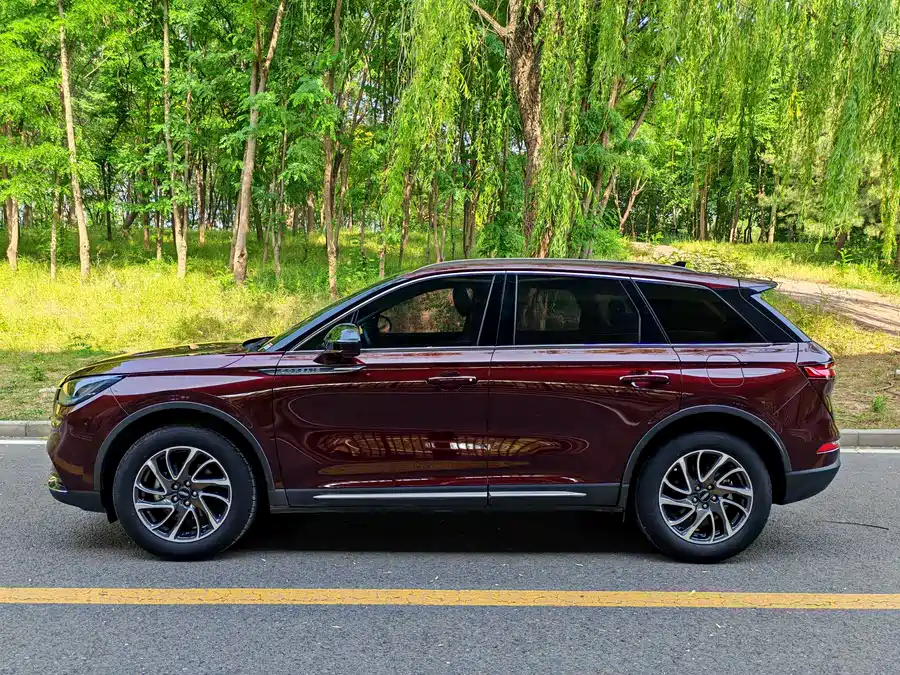 Lincoln Adventurer