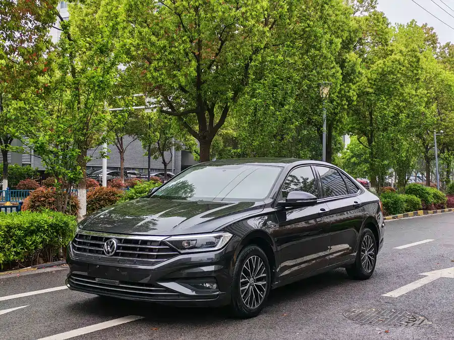 Volkswagen Sagitar