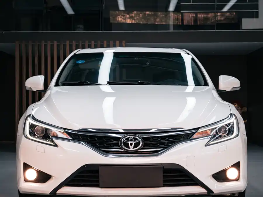 Toyota Reiz