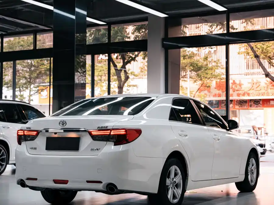 Toyota Reiz