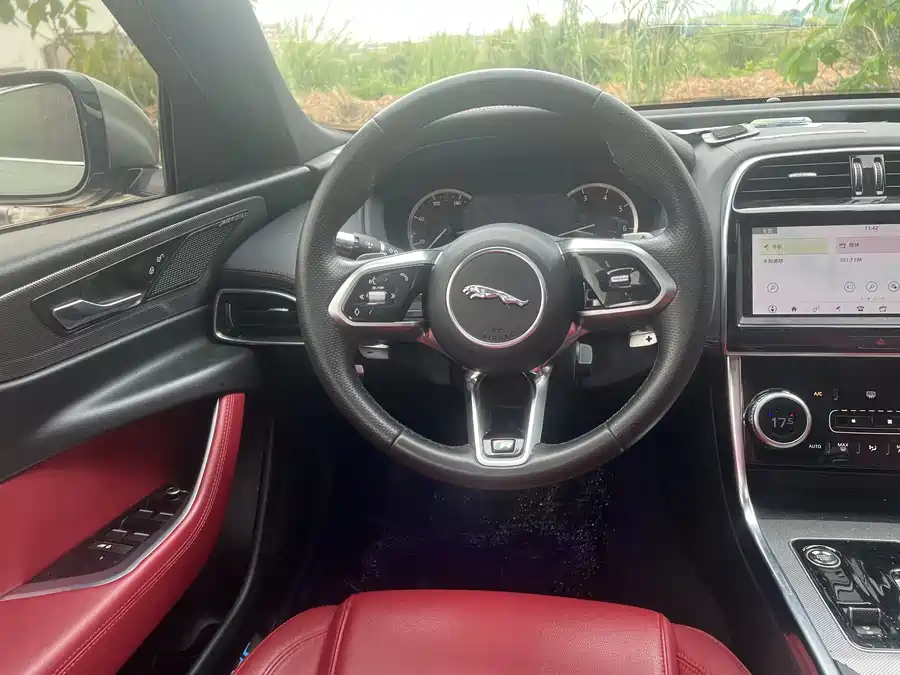 Jaguar XEL
