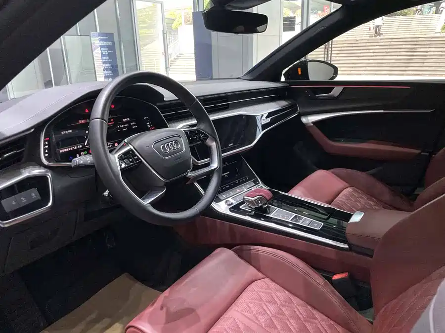 Audi A7L