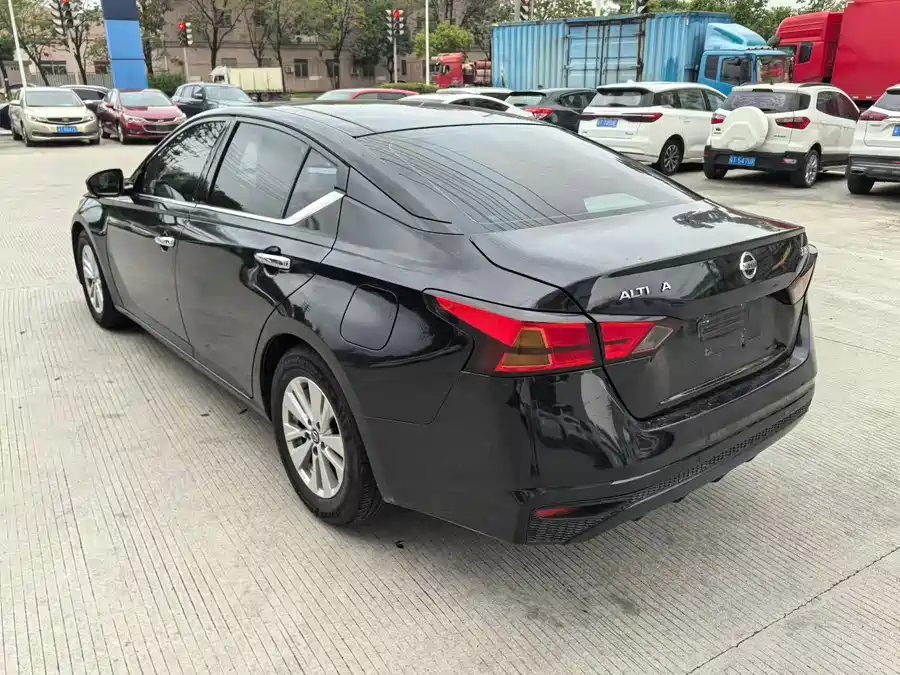 Nissan Teana