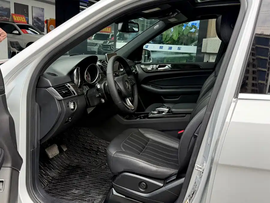 Mercedes Benz GLE (Imported)