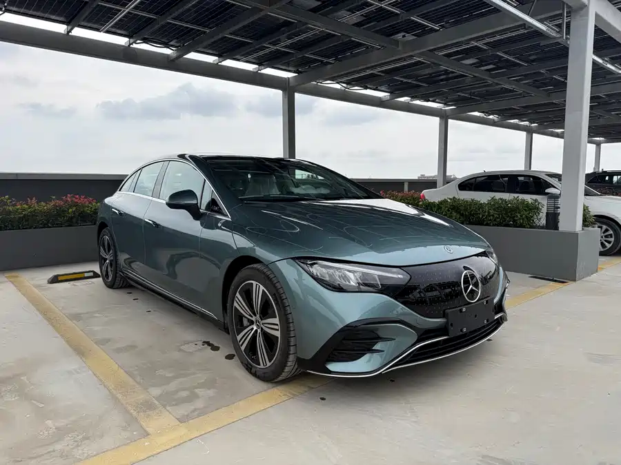 Mercedes Benz EQE
