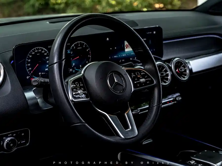 Mercedes Benz GLB