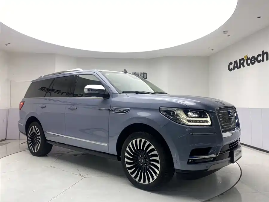 Lincoln Navigator