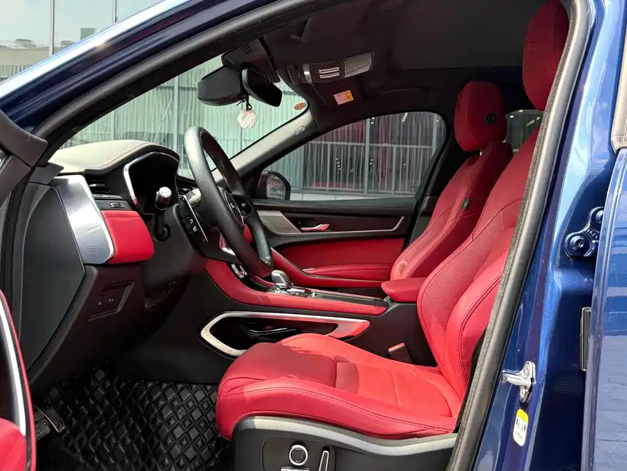 Jaguar F-PACE