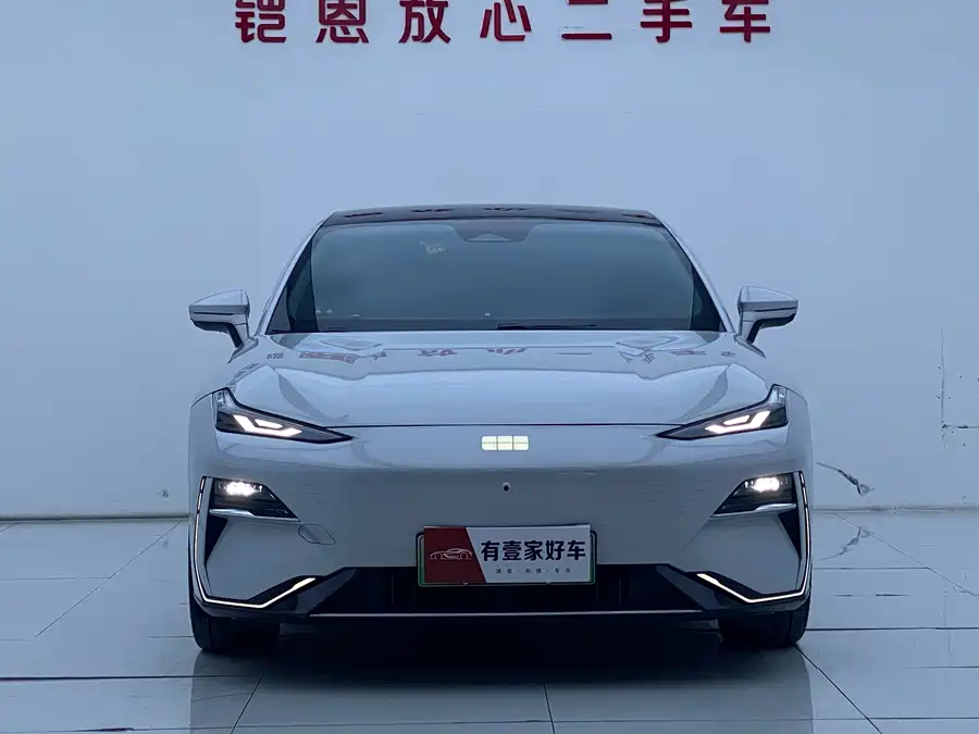 Geely Galaxy E8