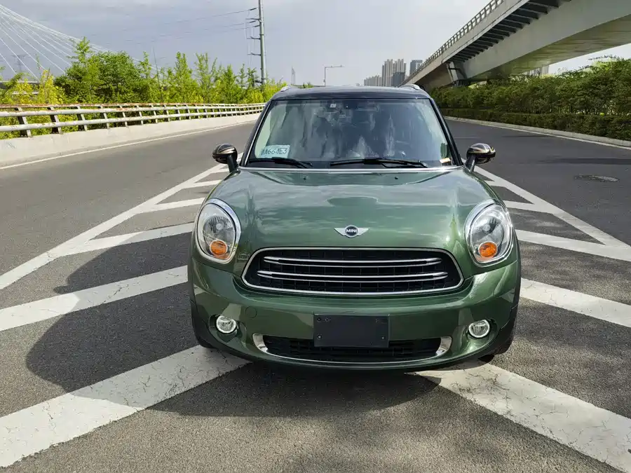 MINI COUNTRYMAN