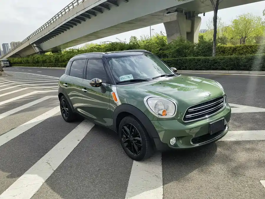 MINI COUNTRYMAN