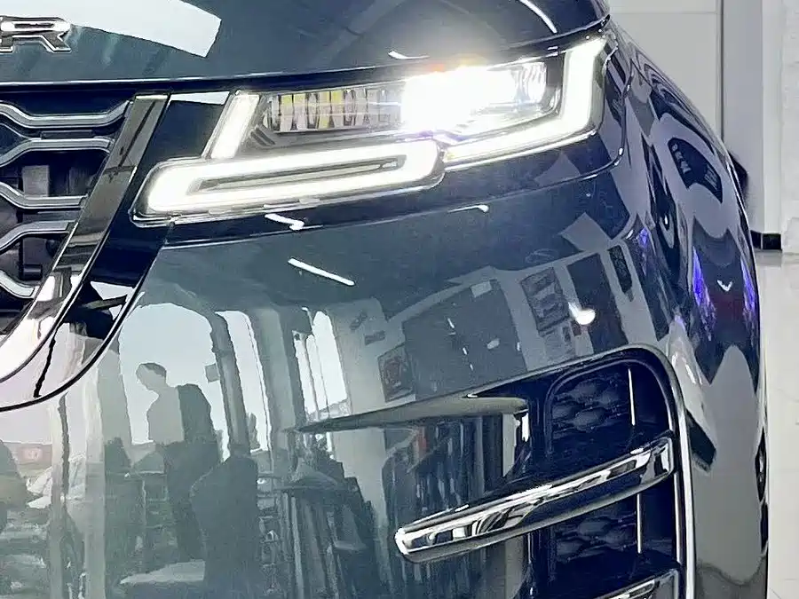Land Rover Range Rover Aurora