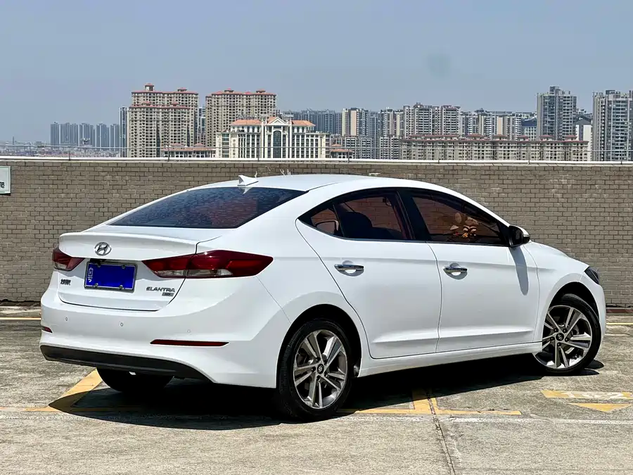 Hyundai elantra