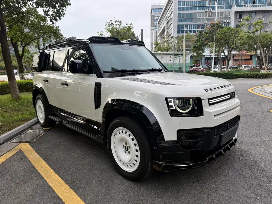 Land Rover guard