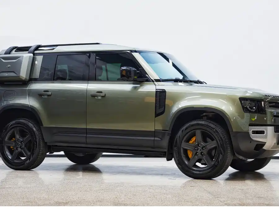 Land Rover guard