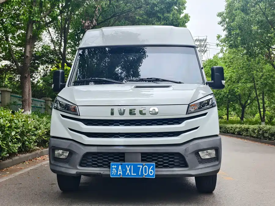 Iveco proud