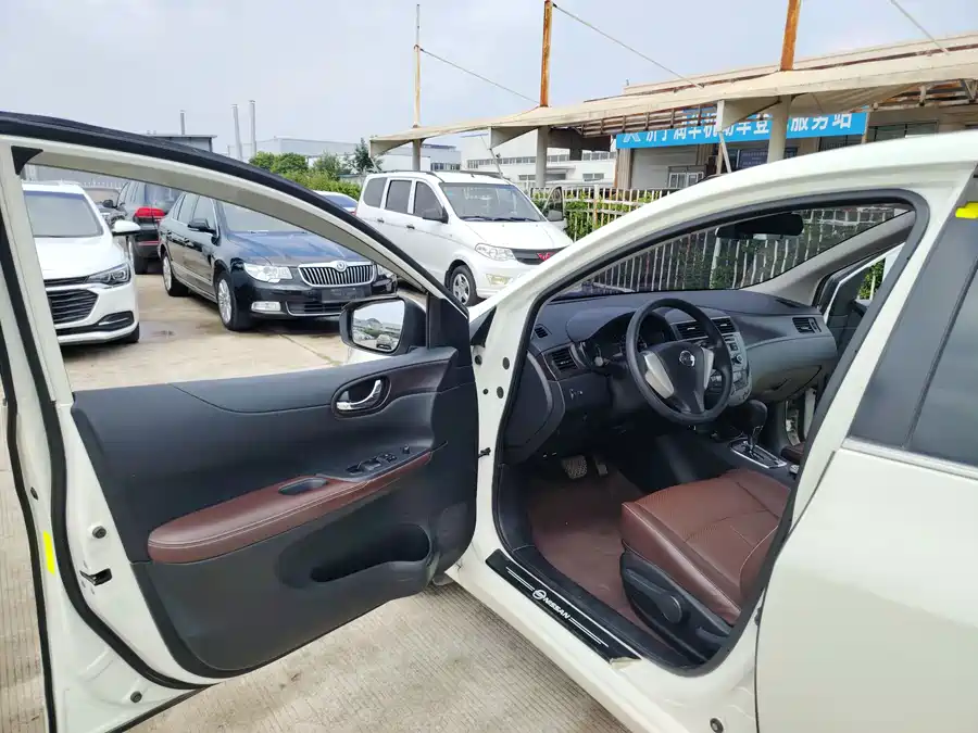 Nissan Tiida
