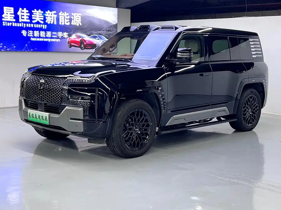 BYD U8