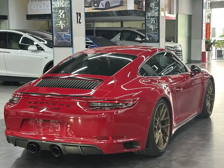 Porsche 911