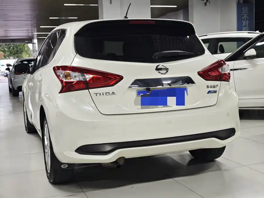 Nissan Tiida