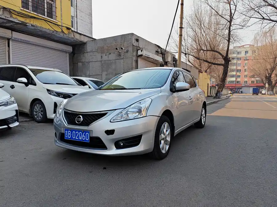 Nissan Tiida