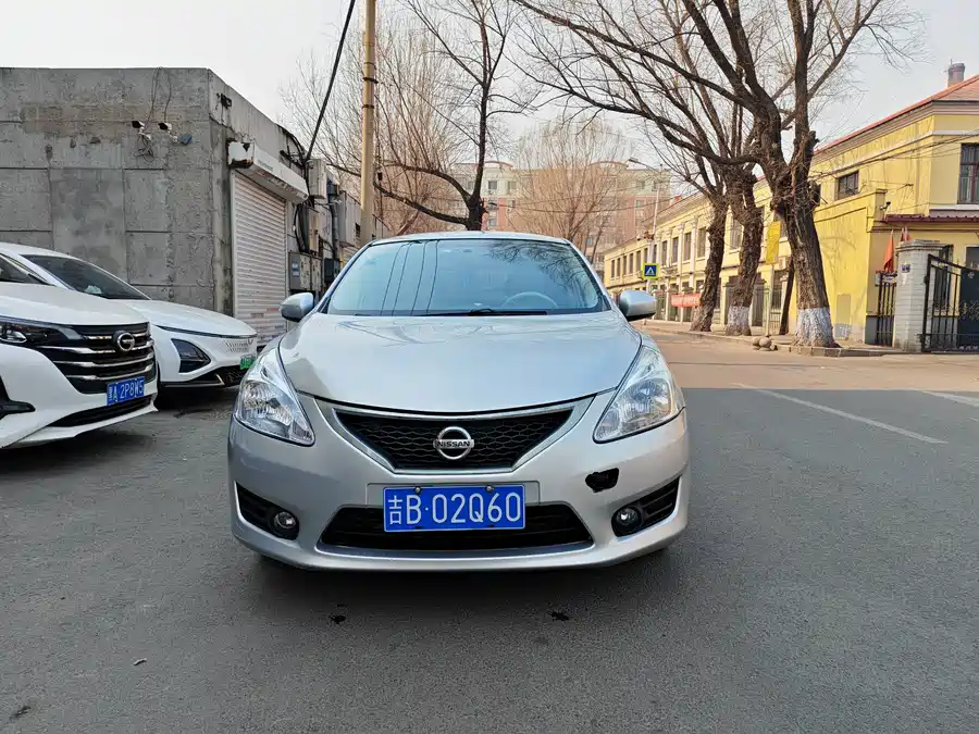 Nissan Tiida