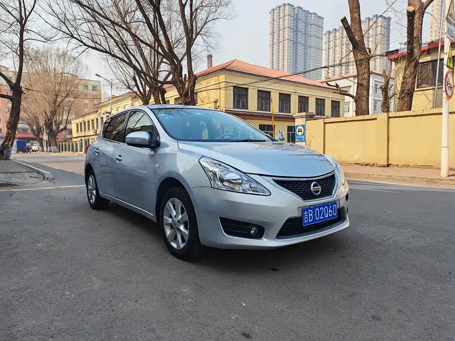 Nissan Tiida
