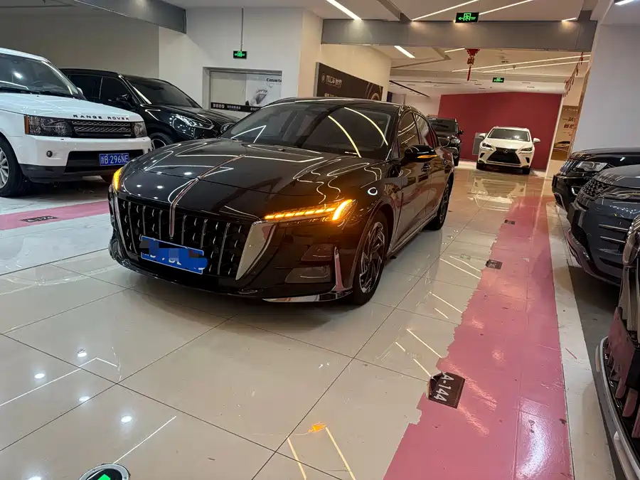 Hongqi H6