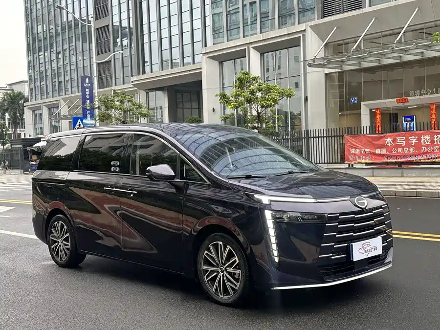 GAC Trumpchi E8
