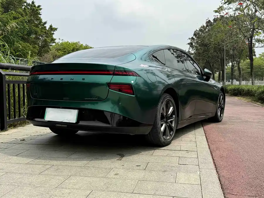 Xpeng P7