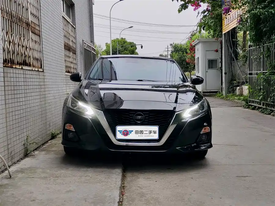 Nissan Teana