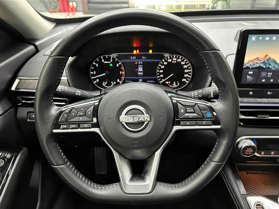 Nissan Teana