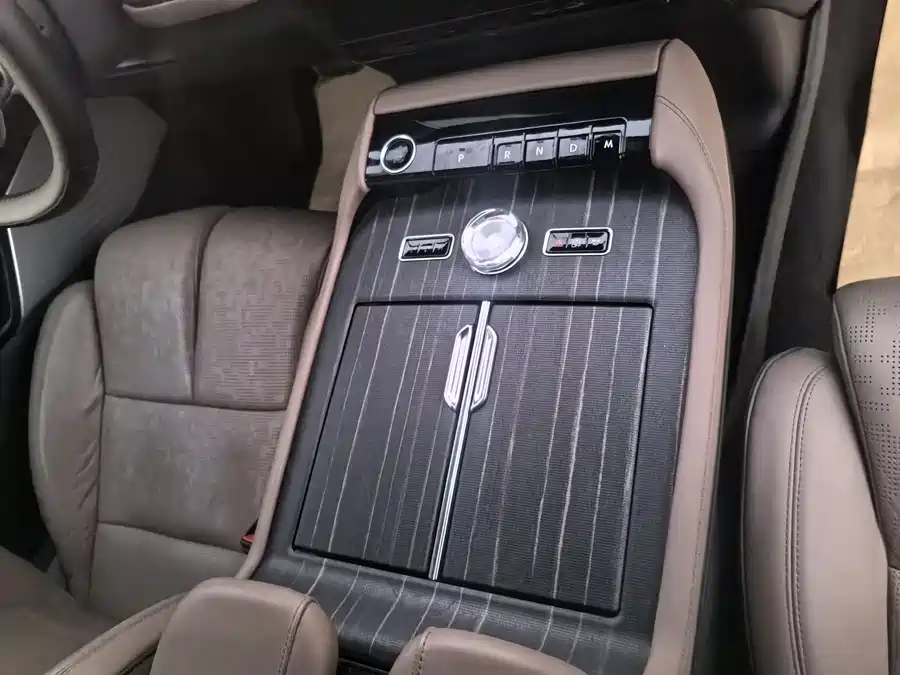 Lincoln Navigator