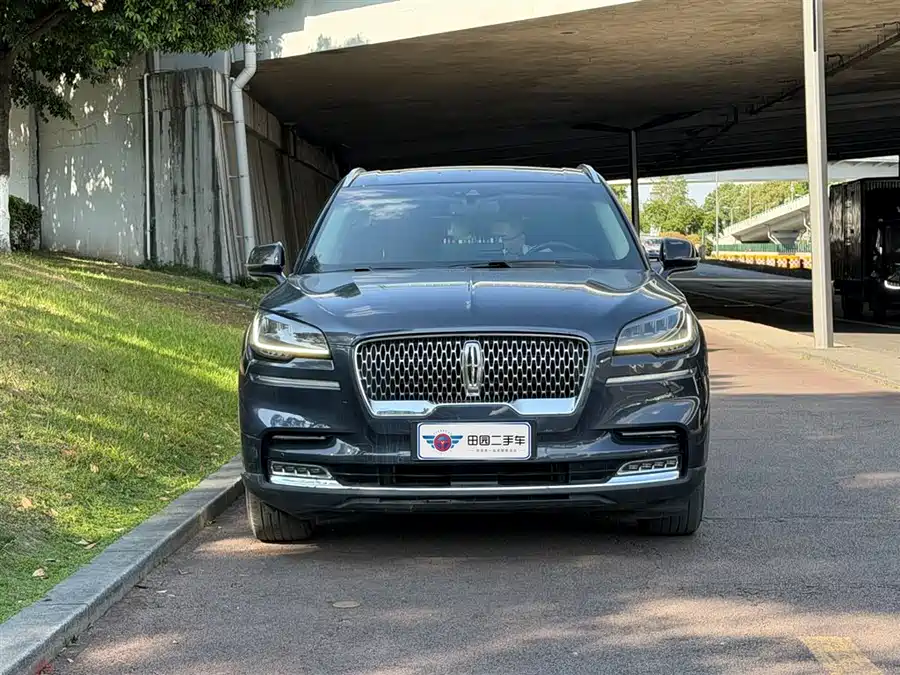 Lincoln Aviator