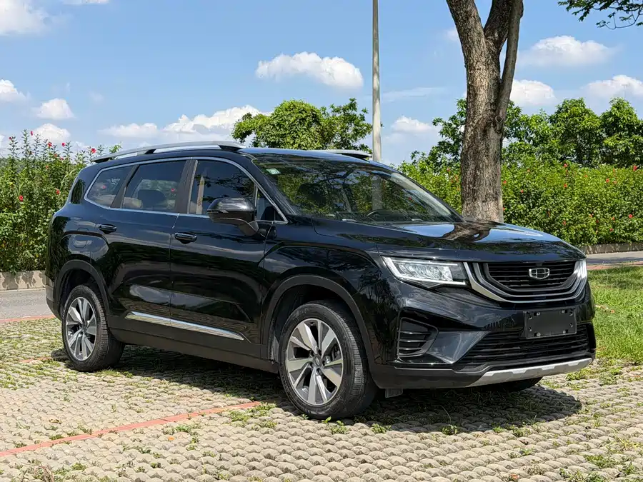 Geely Okavango