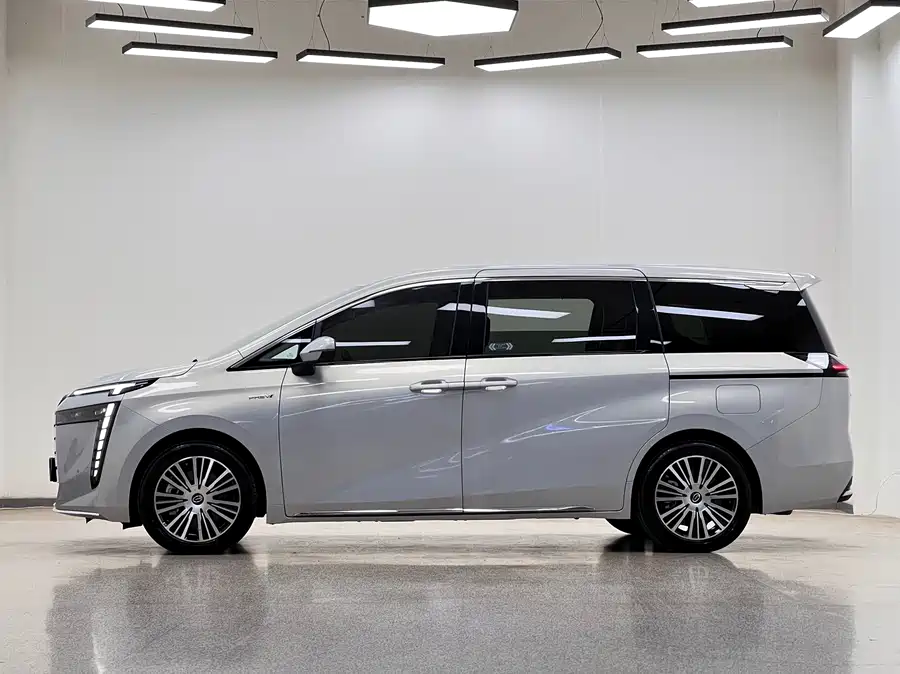 GAC Trumpchi E8 PHEV