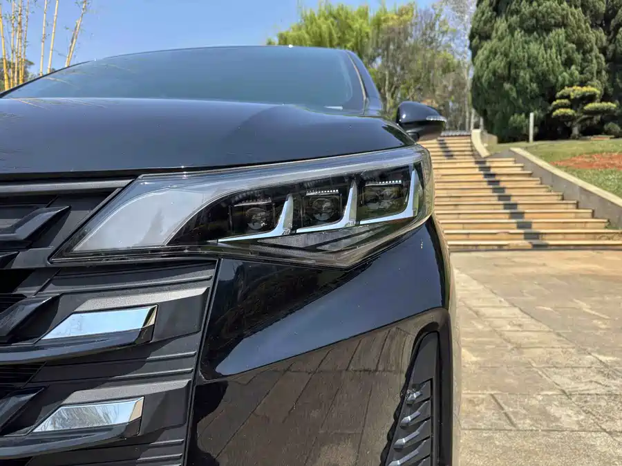 GAC Trumpchi M6